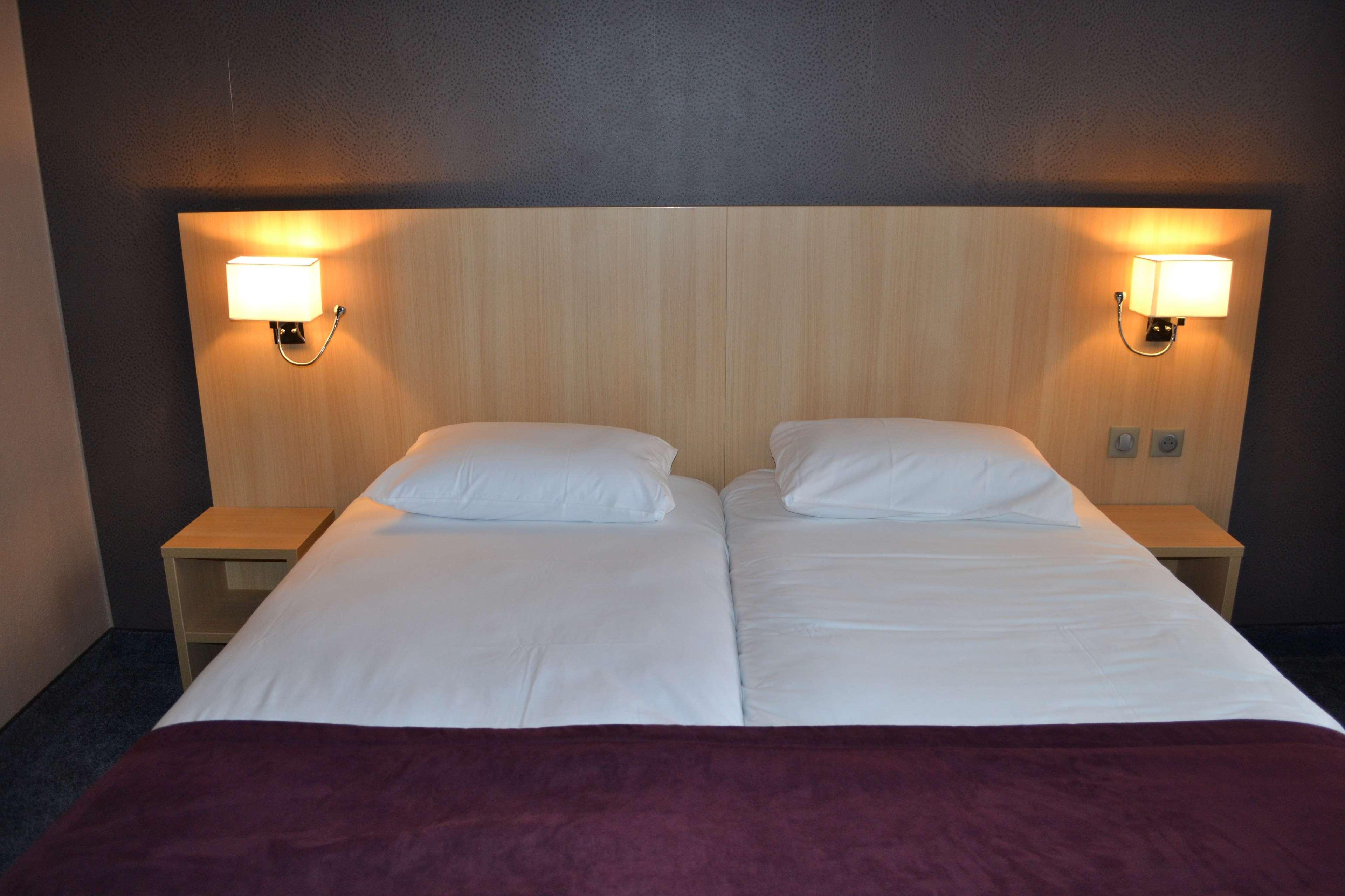 Hotel Europe And Spa Reims Exterior photo
