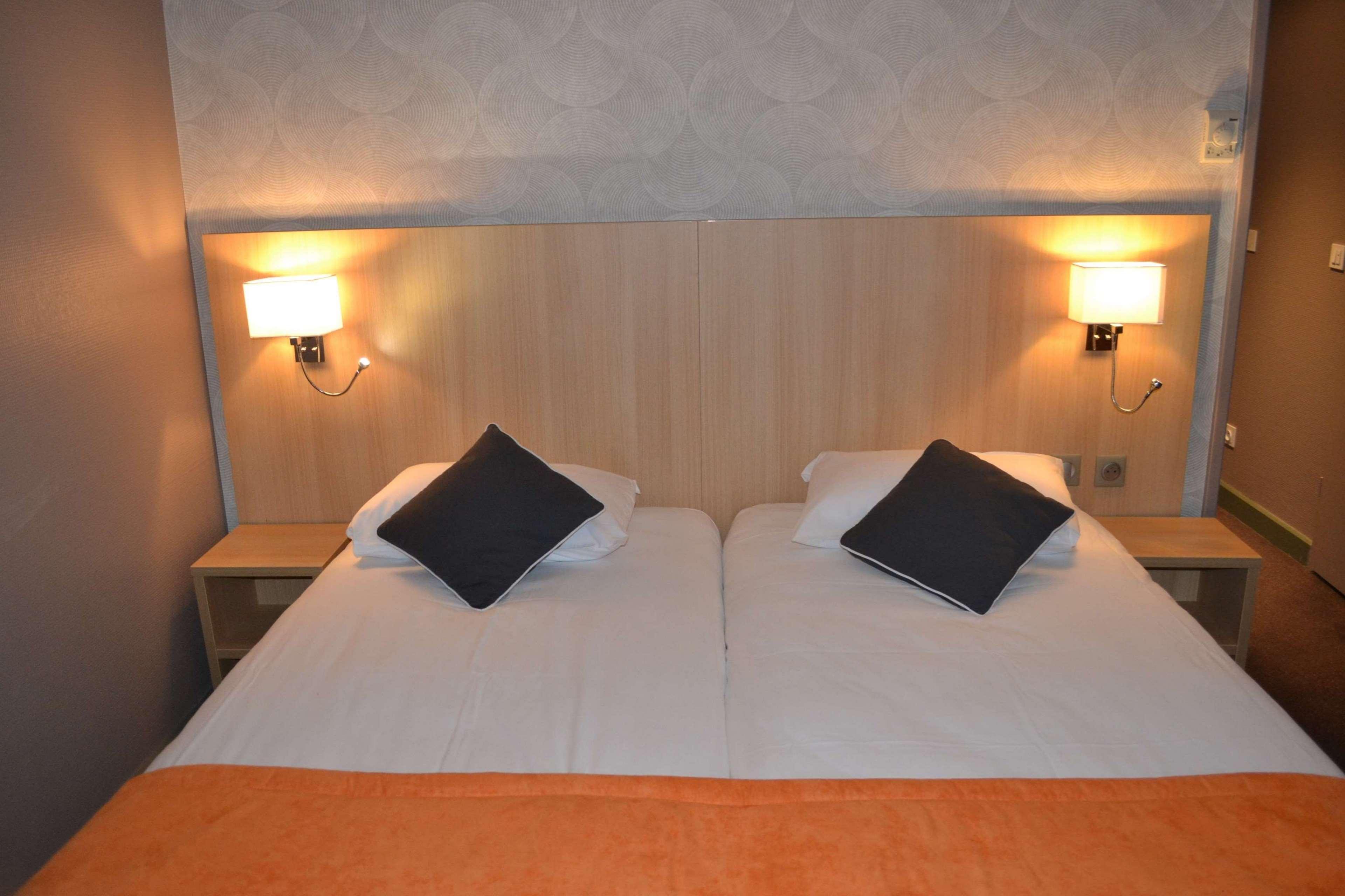 Hotel Europe And Spa Reims Exterior photo