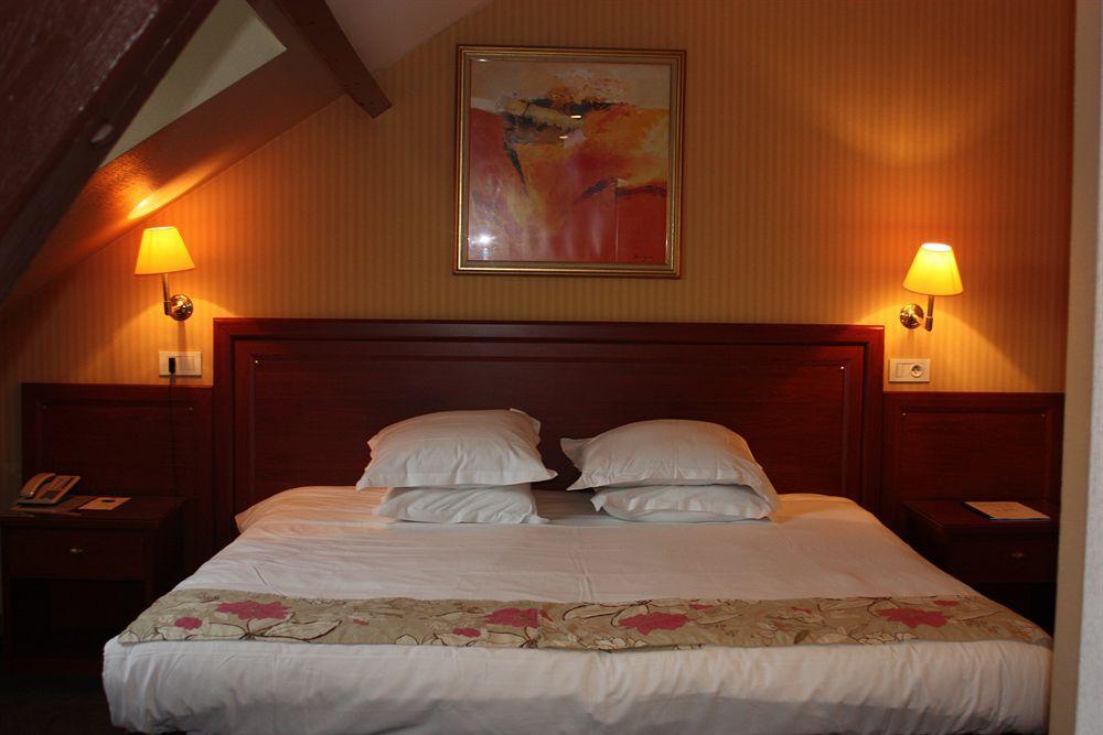 Hotel Europe And Spa Reims Room photo